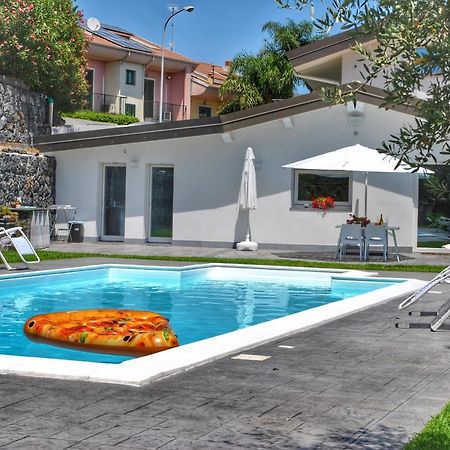 Villa Dedalisa By Holidayngo Acireale Kültér fotó