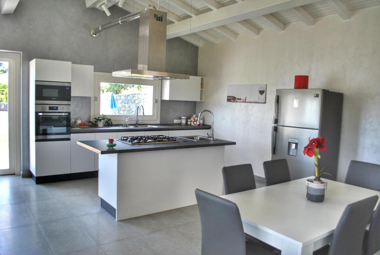 Villa Dedalisa By Holidayngo Acireale Kültér fotó