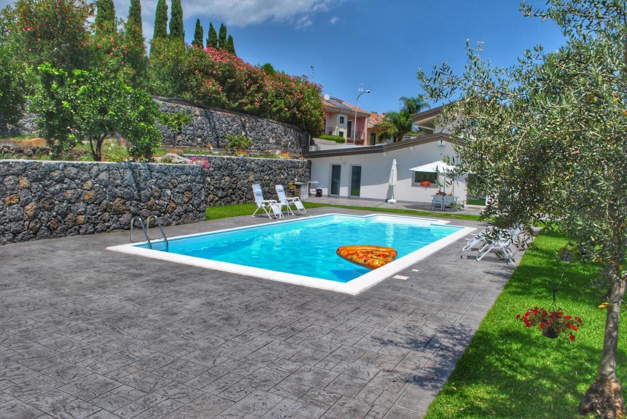 Villa Dedalisa By Holidayngo Acireale Kültér fotó
